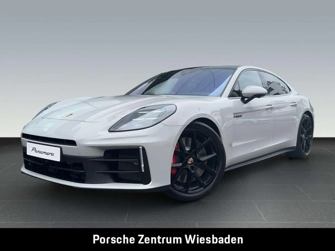 Photo 1 : Porsche Panamera 2024 Hybrid