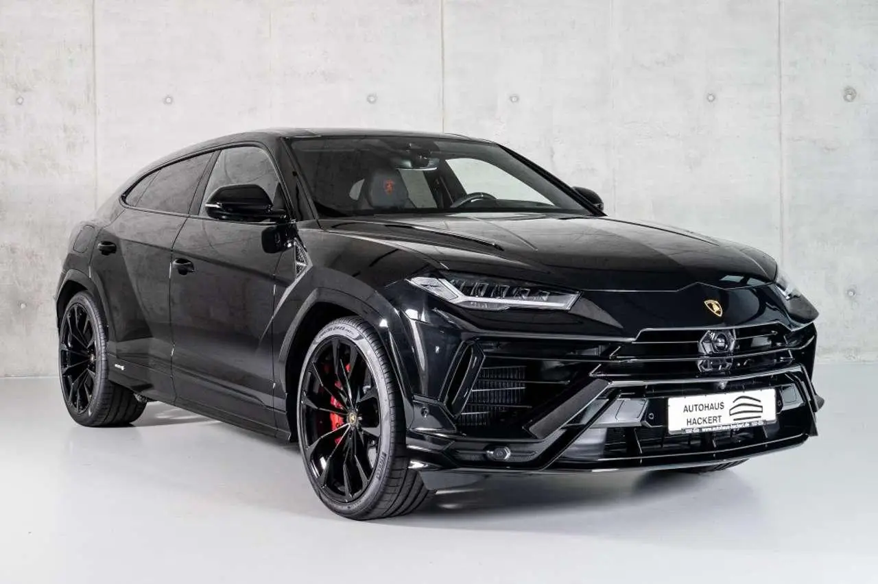 Photo 1 : Lamborghini Urus 2024 Petrol