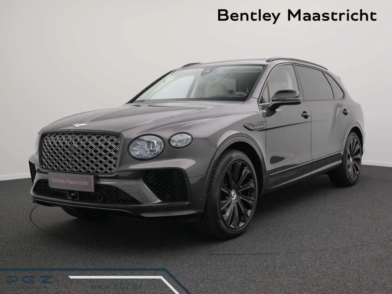 Photo 1 : Bentley Bentayga 2024 Essence