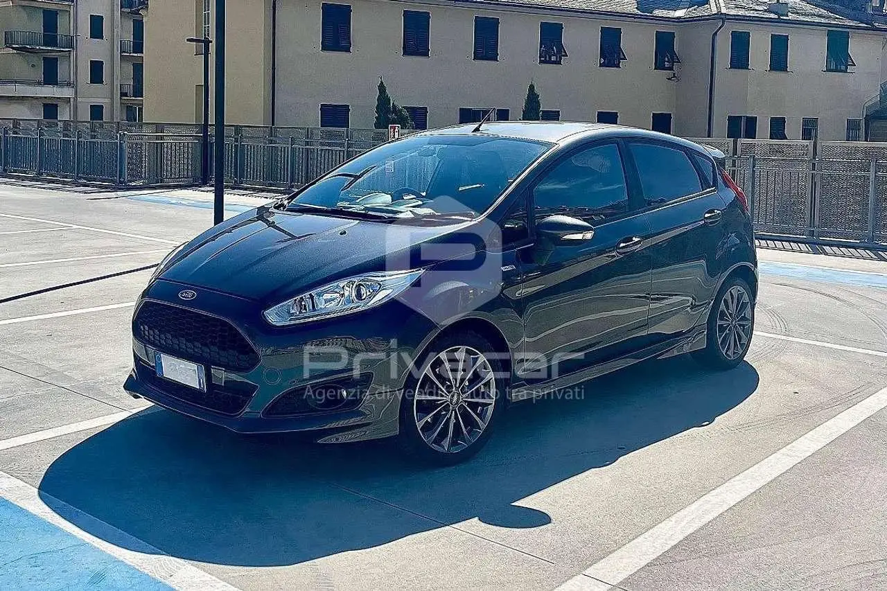 Photo 1 : Ford Fiesta 2017 Diesel