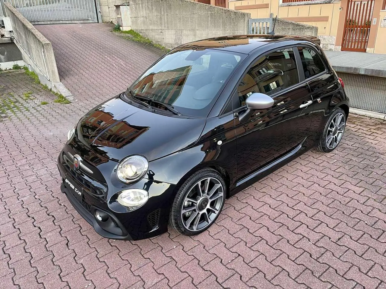 Photo 1 : Abarth 595 2023 Petrol