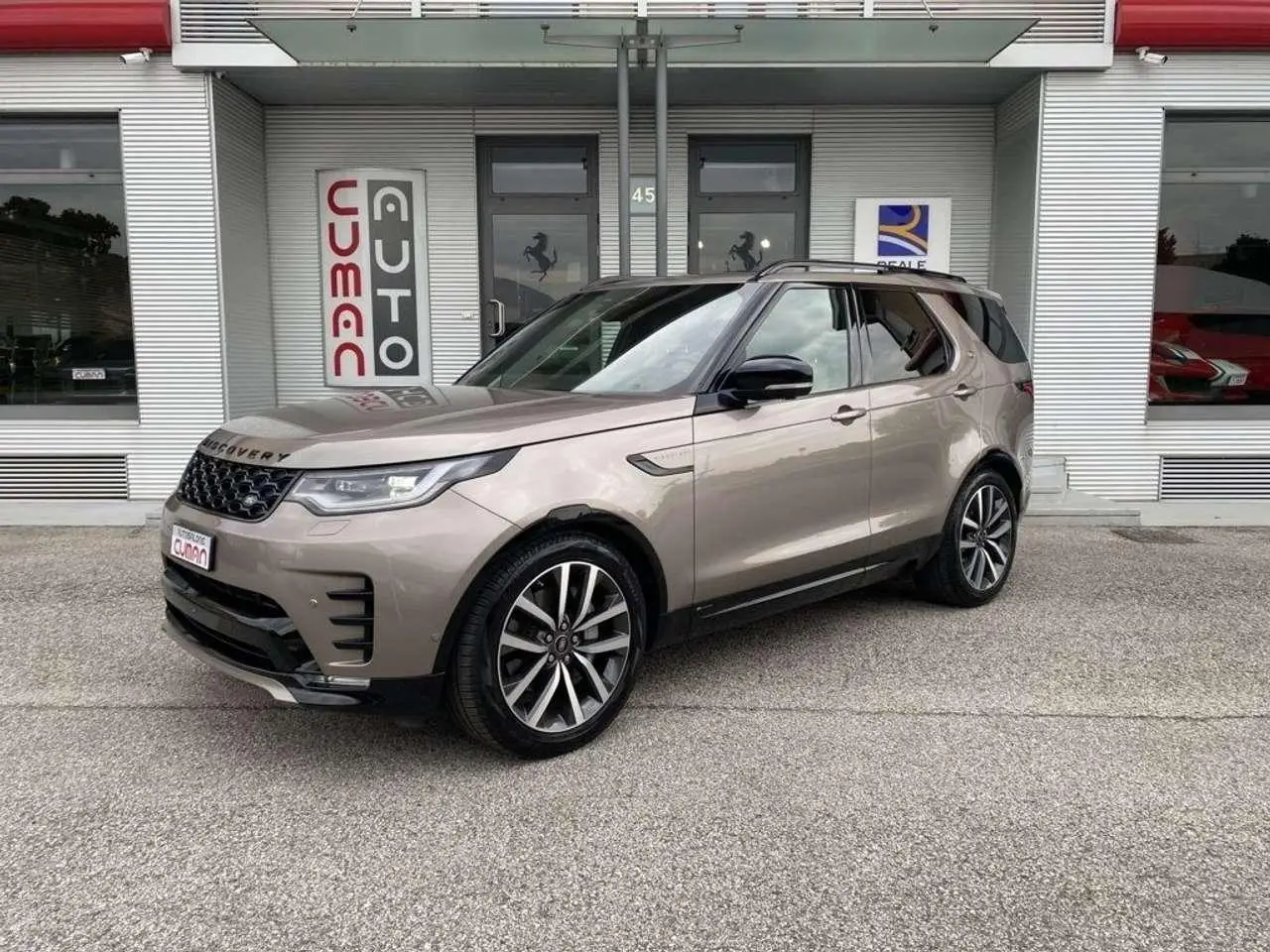 Photo 1 : Land Rover Discovery 2021 Hybride