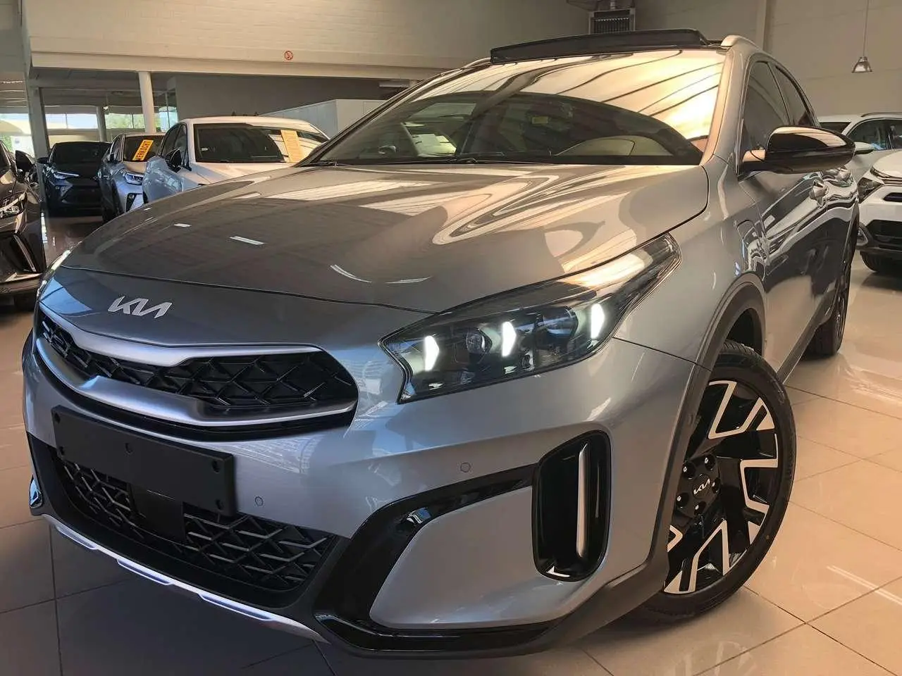 Photo 1 : Kia Xceed 2024 Hybride