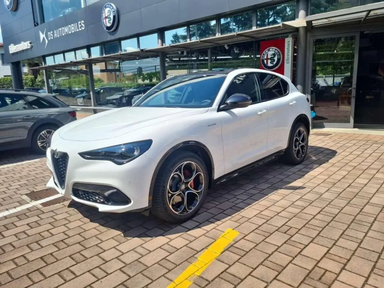 Photo 1 : Alfa Romeo Stelvio 2024 Diesel