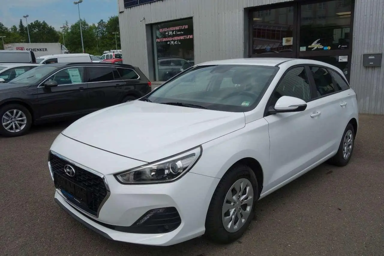 Photo 1 : Hyundai I30 2019 Petrol