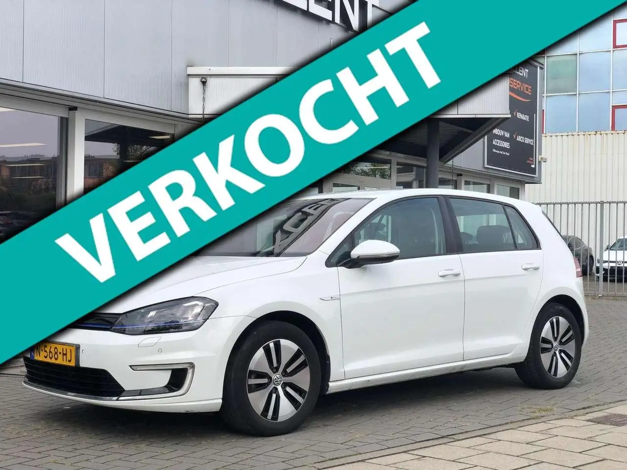 Photo 1 : Volkswagen Golf 2016 Électrique