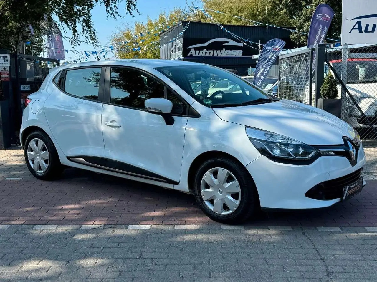 Photo 1 : Renault Clio 2015 Petrol