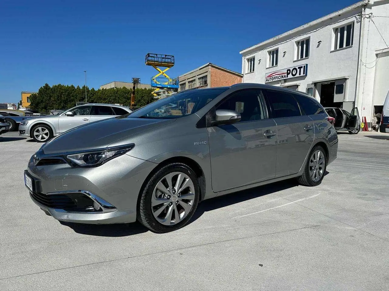 Photo 1 : Toyota Auris 2016 Hybride