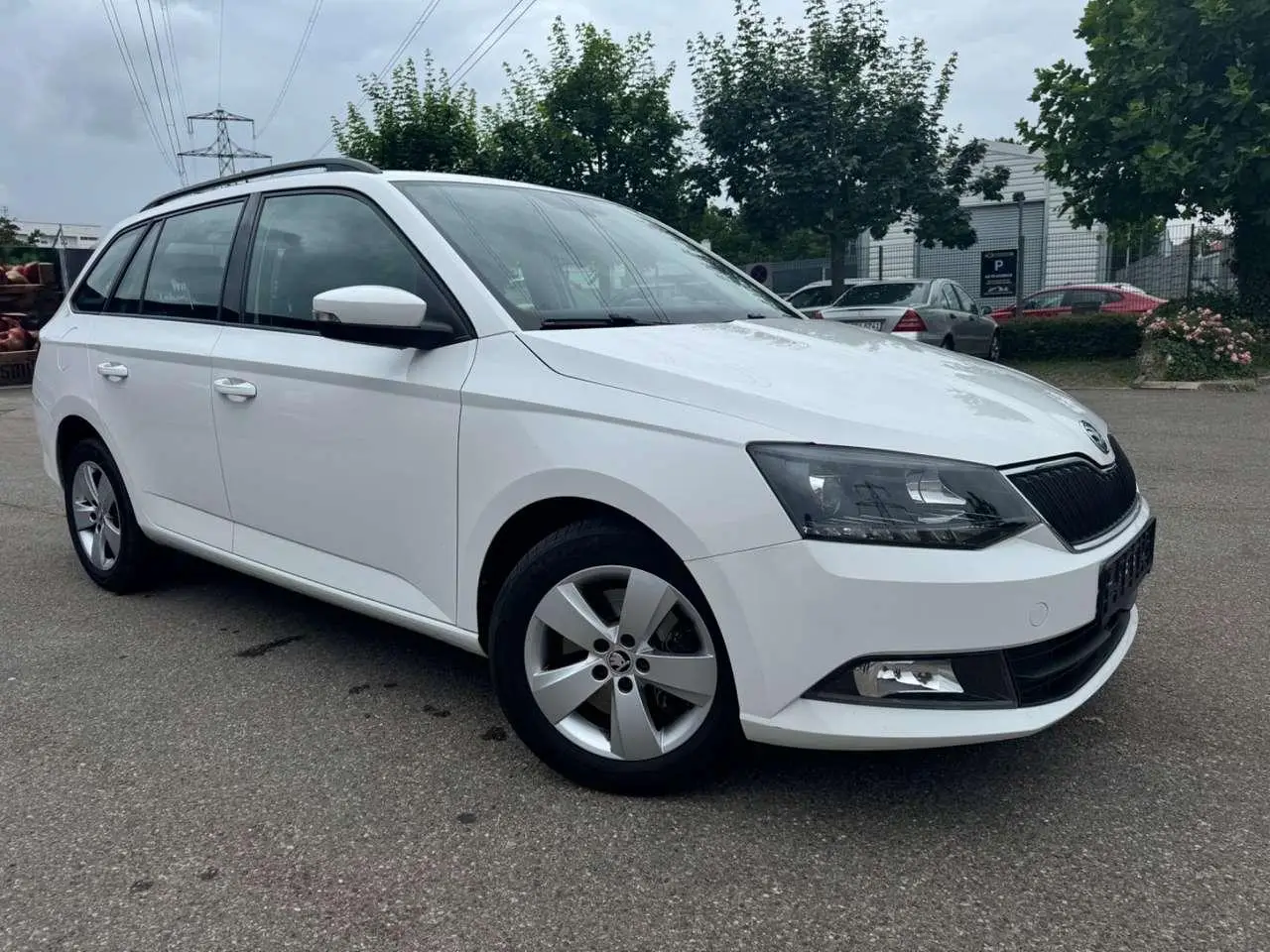 Photo 1 : Skoda Fabia 2017 Petrol