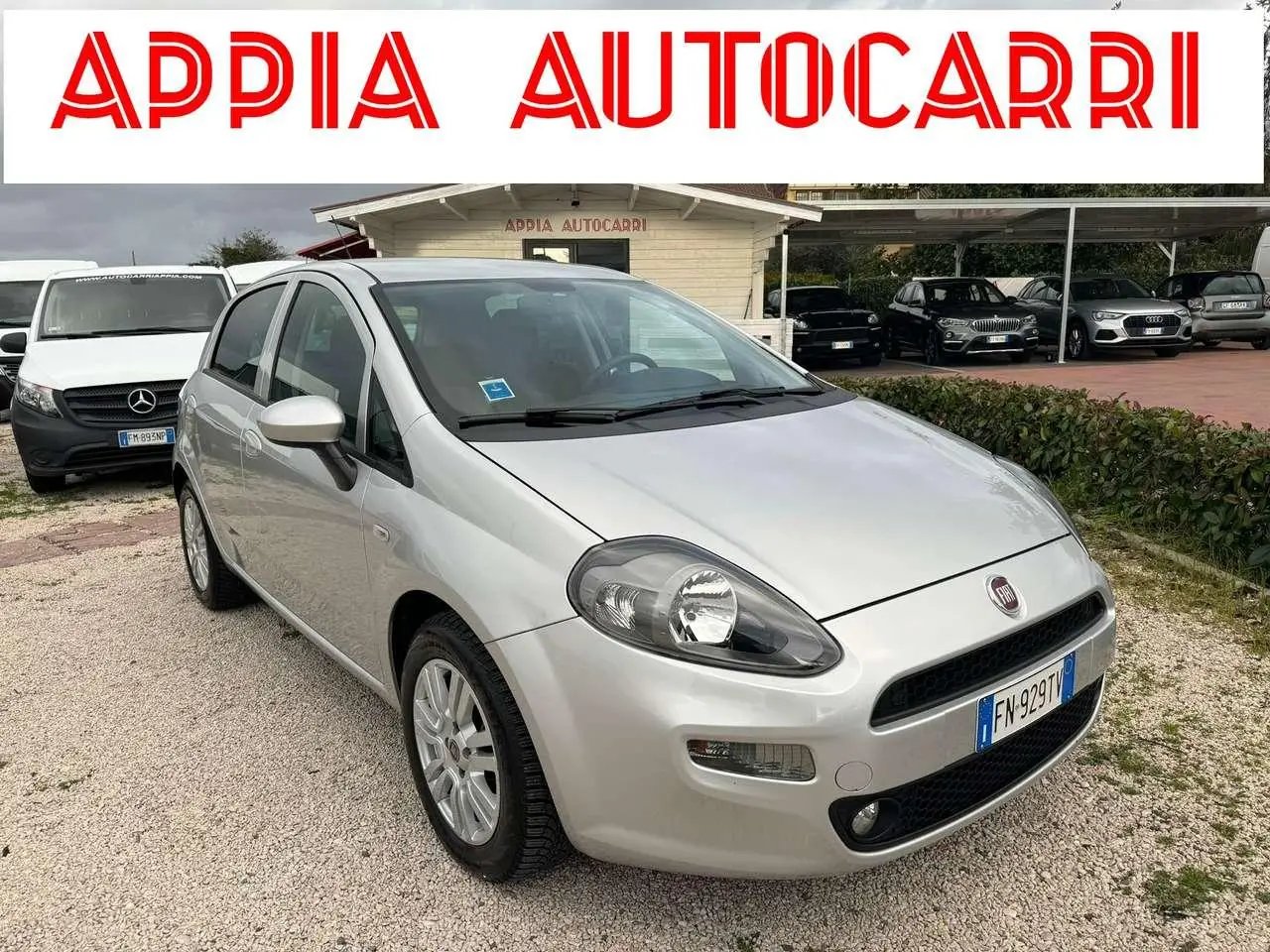 Photo 1 : Fiat Punto 2018 Diesel