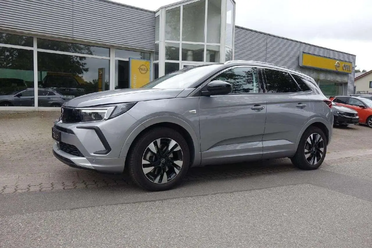 Photo 1 : Opel Grandland 2022 Hybrid