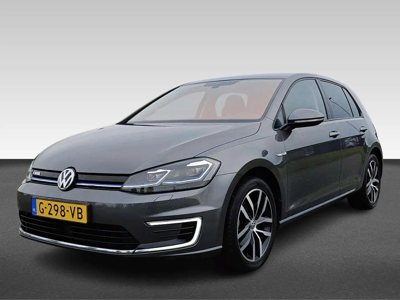 Photo 1 : Volkswagen Golf 2019 Électrique