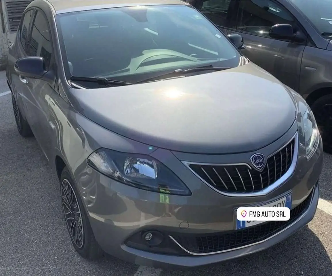 Photo 1 : Lancia Ypsilon 2022 Hybrid