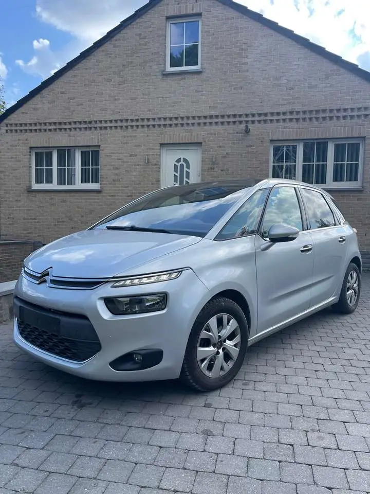 Photo 1 : Citroen C4 2015 Diesel