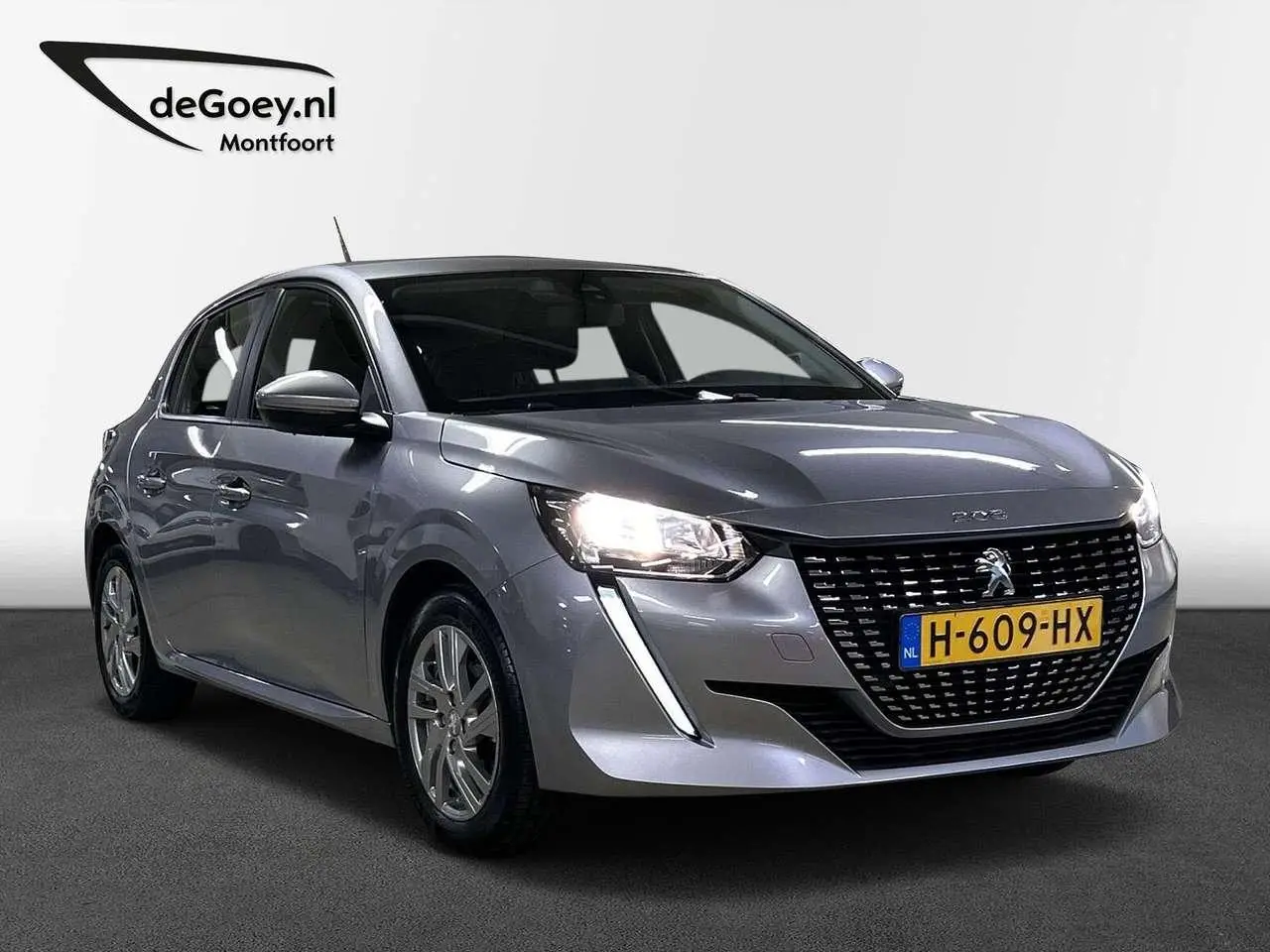 Photo 1 : Peugeot 208 2020 Essence