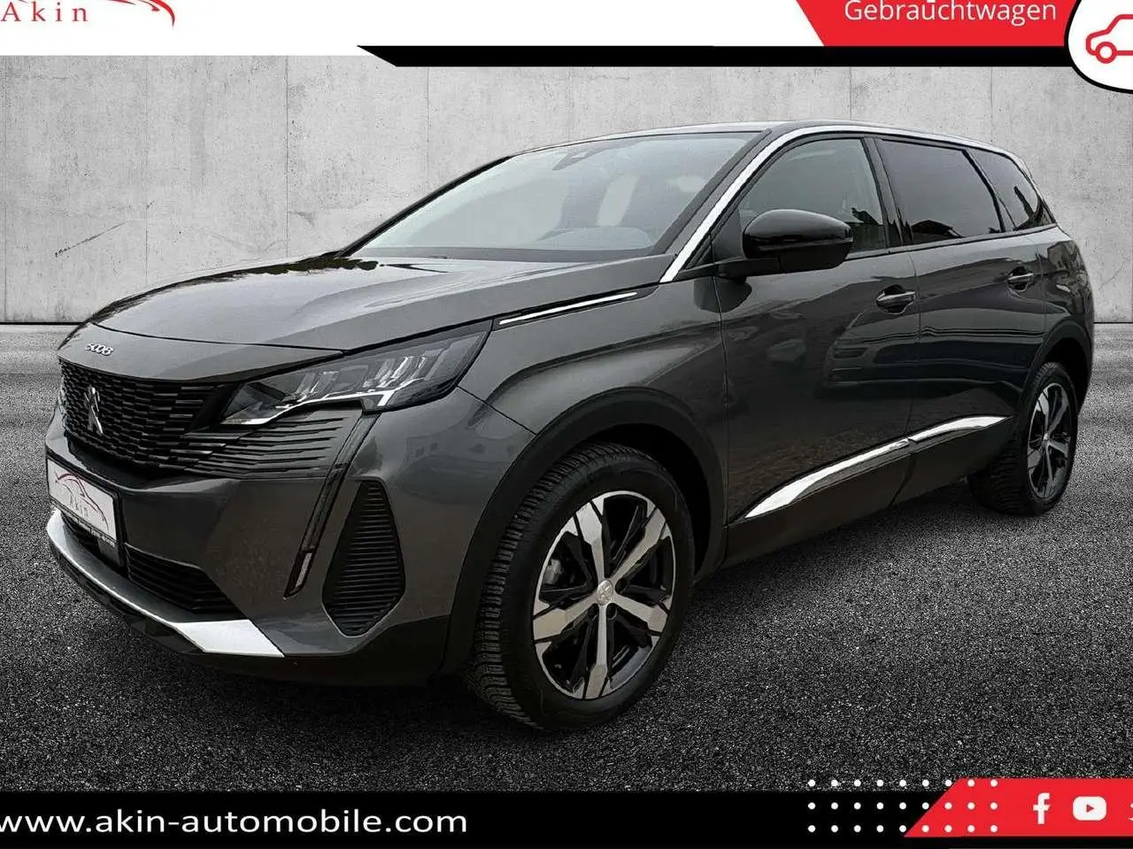 Photo 1 : Peugeot 5008 2022 Essence