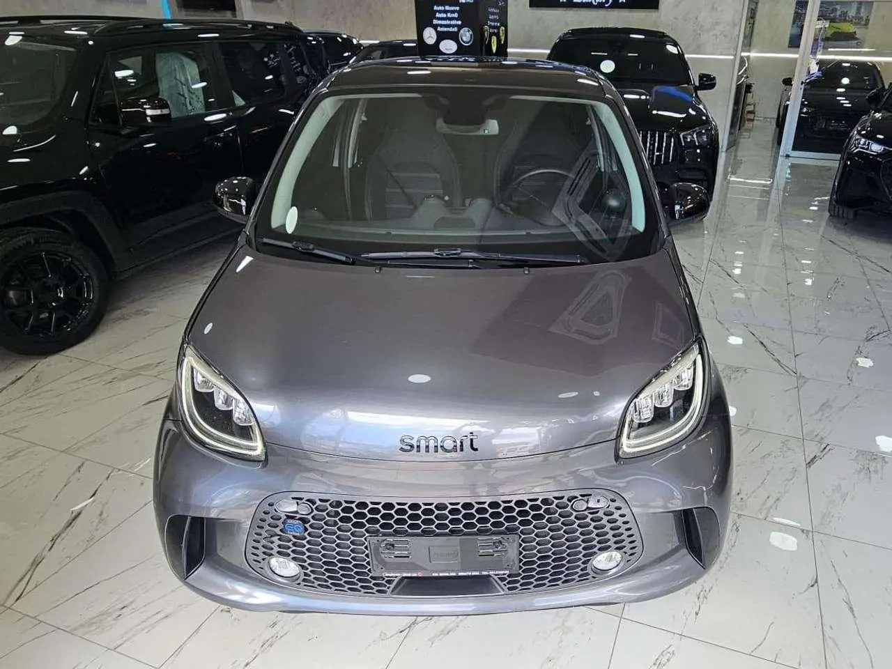 Photo 1 : Smart Forfour 2022 Électrique