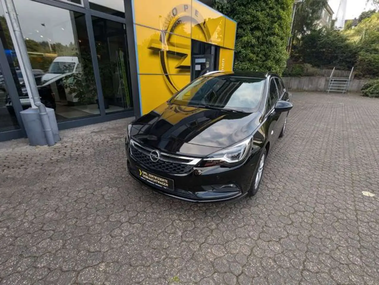 Photo 1 : Opel Astra 2017 Petrol