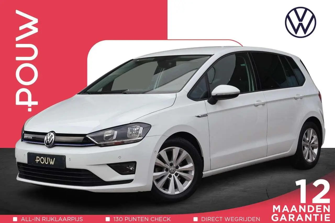 Photo 1 : Volkswagen Golf 2017 Petrol