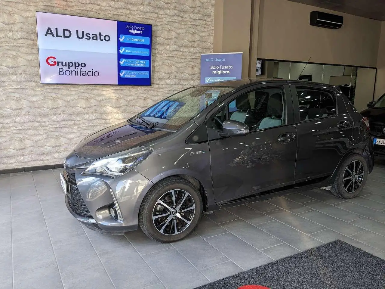 Photo 1 : Toyota Yaris 2018 Hybride