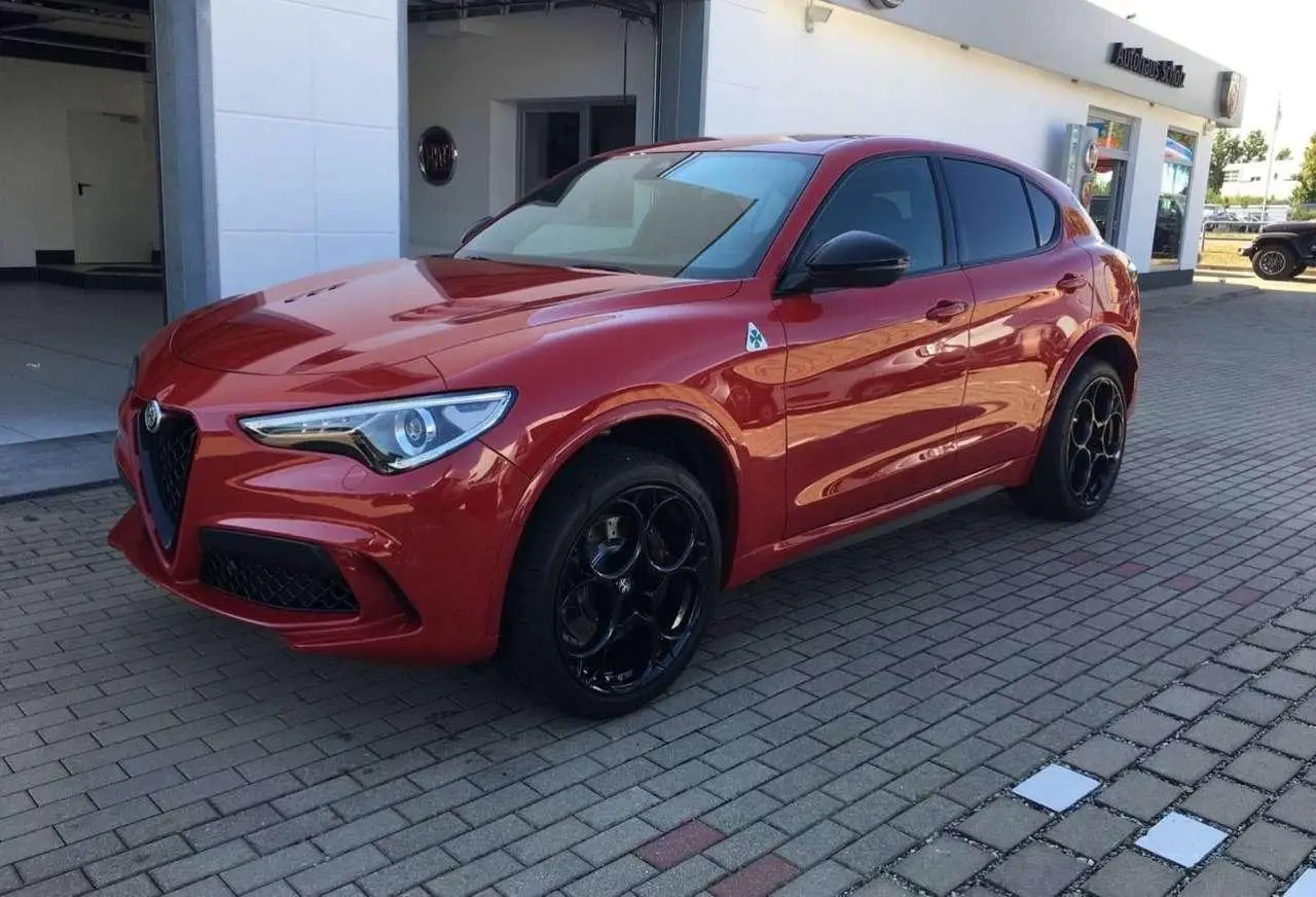 Photo 1 : Alfa Romeo Stelvio 2022 Essence