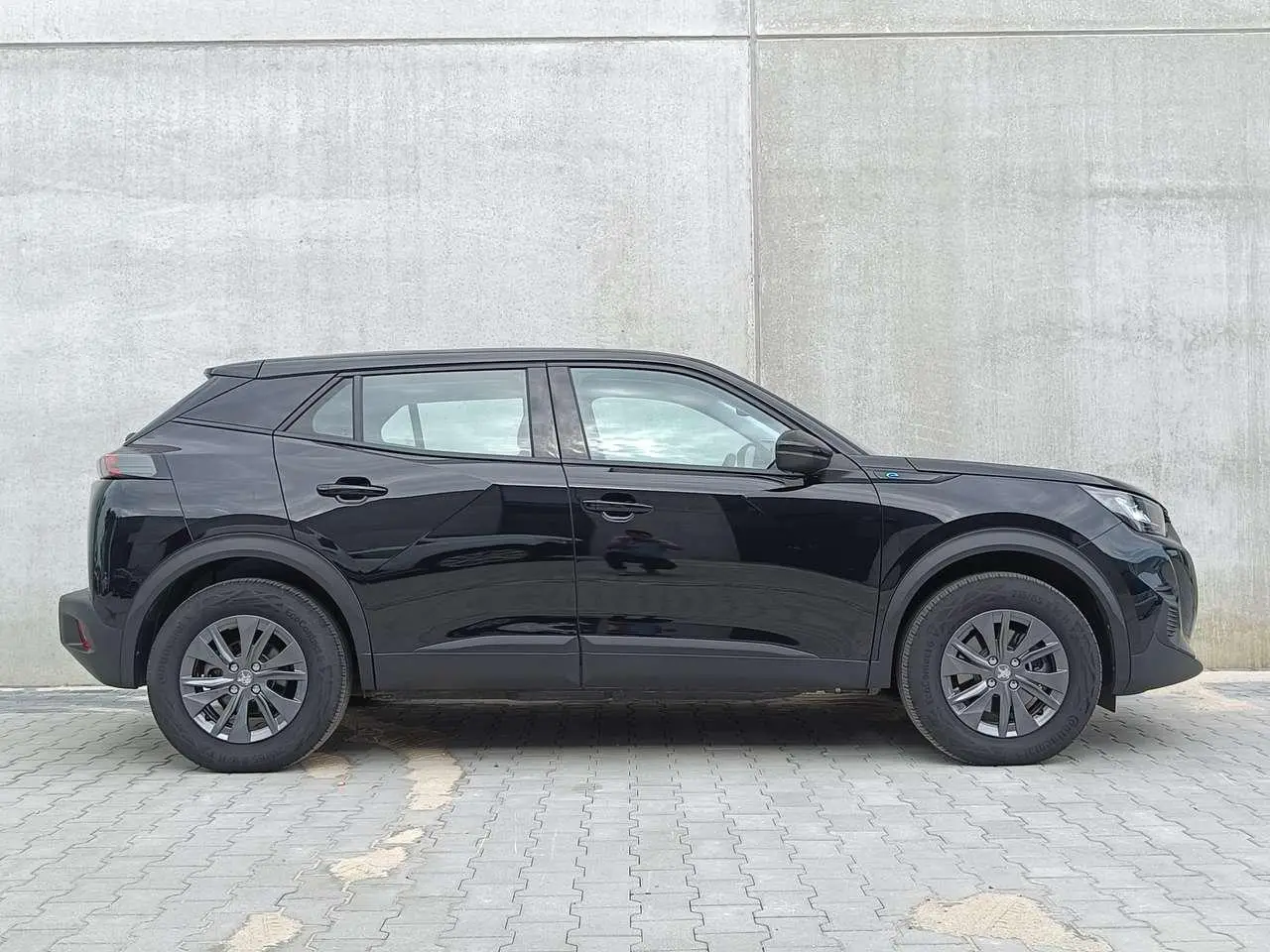 Photo 1 : Peugeot 2008 2022 Electric