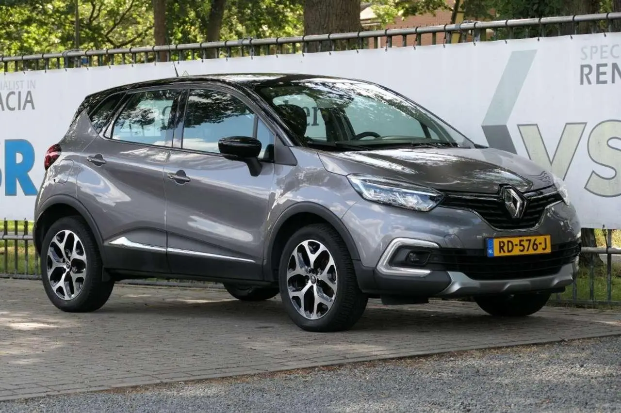 Photo 1 : Renault Captur 2017 Petrol