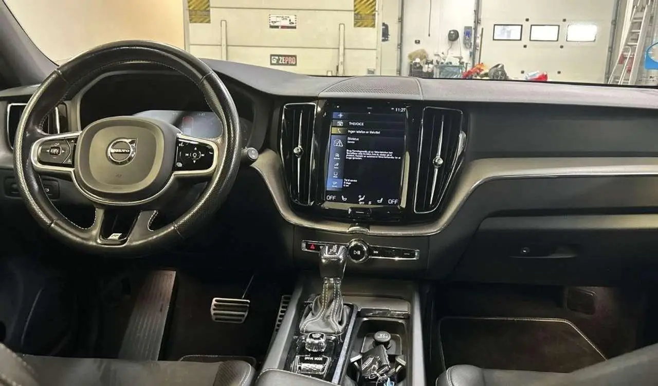 Photo 1 : Volvo Xc60 2018 Diesel