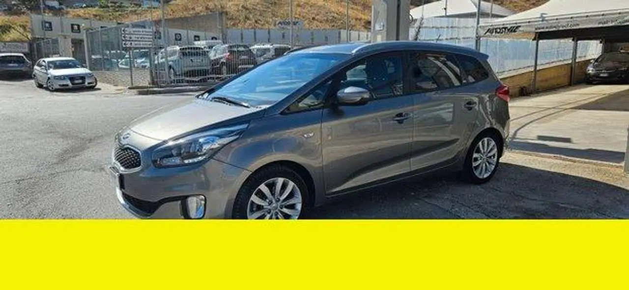 Photo 1 : Kia Carens 2016 Diesel