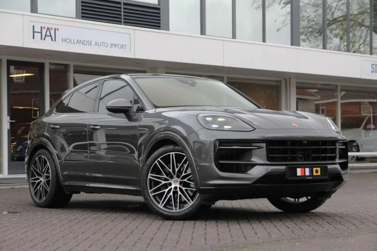 Photo 1 : Porsche Cayenne 2024 Hybride