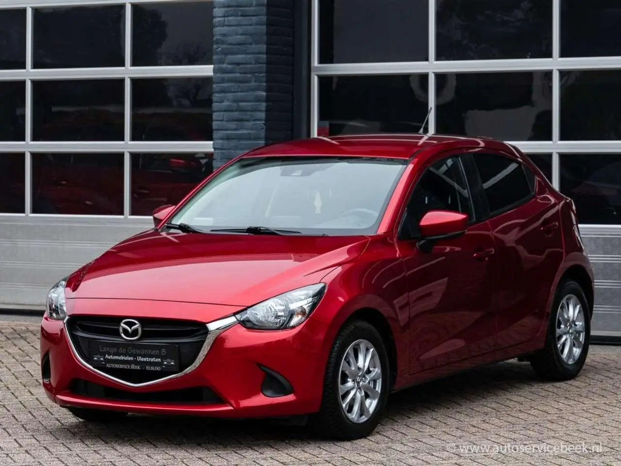 Photo 1 : Mazda 2 2019 Petrol