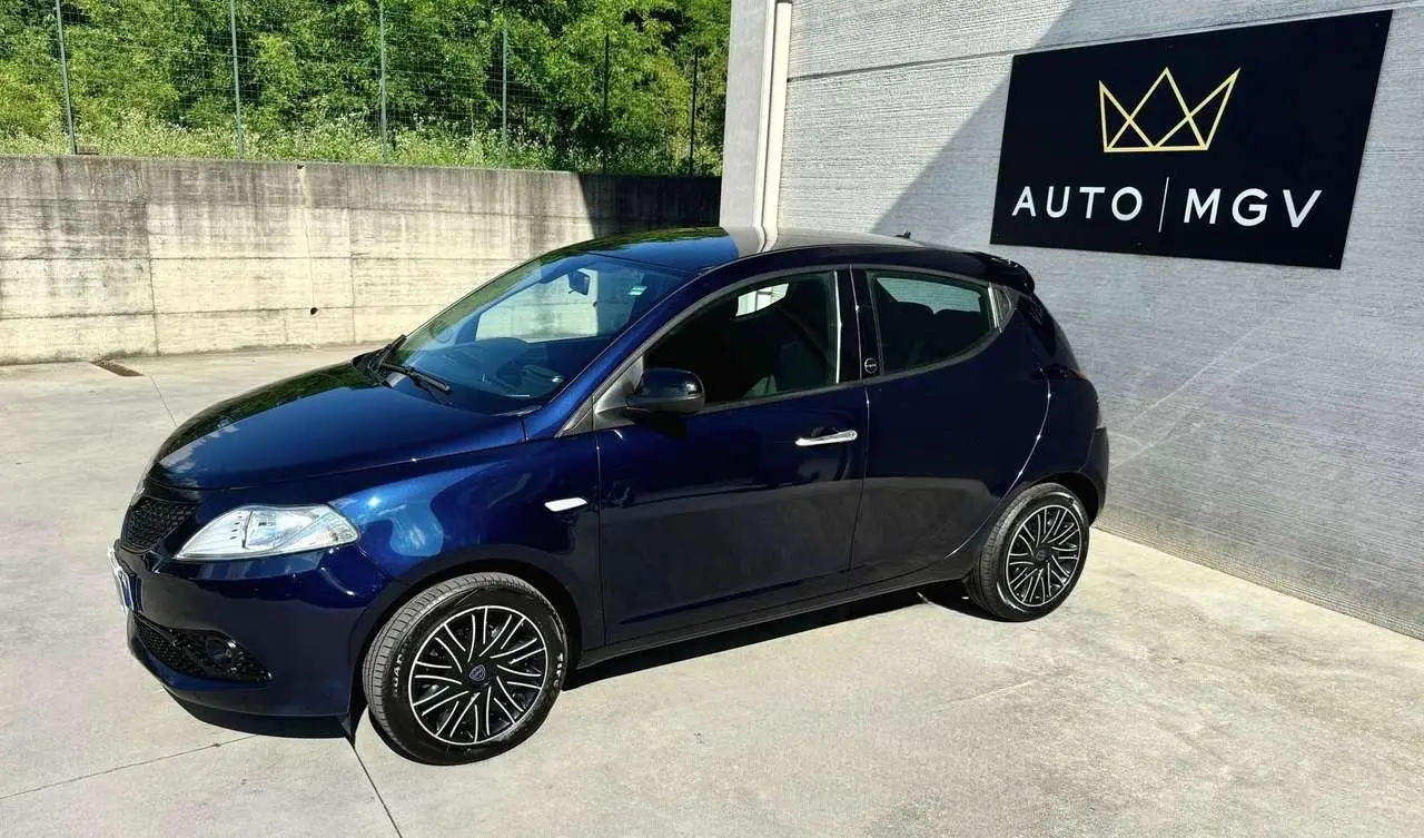 Photo 1 : Lancia Ypsilon 2021 Hybride