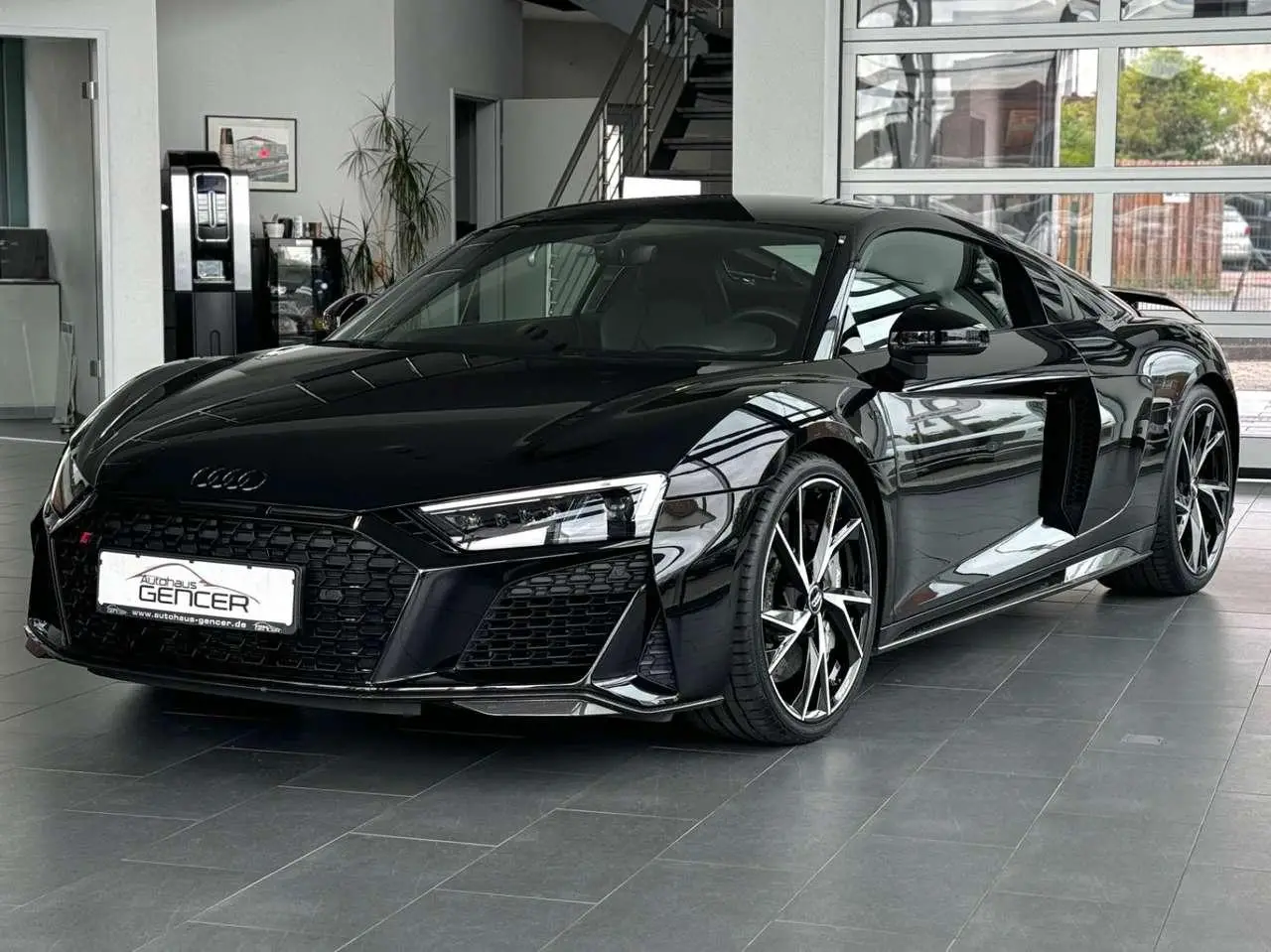 Photo 1 : Audi R8 2020 Essence