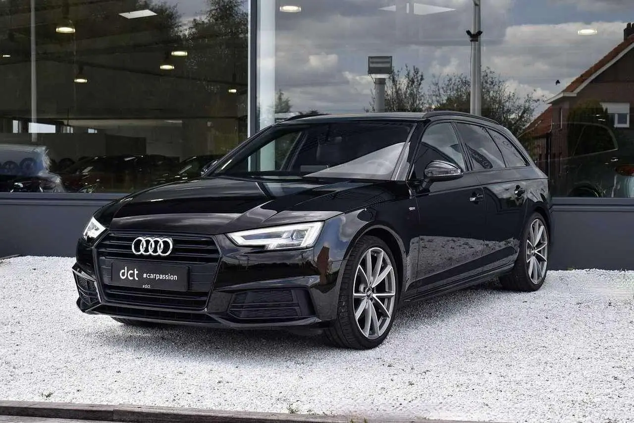 Photo 1 : Audi A4 2019 Petrol