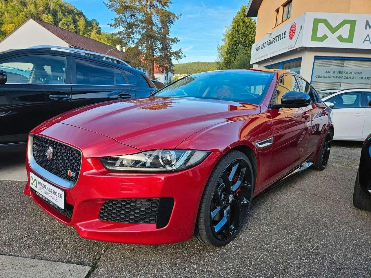 Photo 1 : Jaguar Xe 2016 Essence