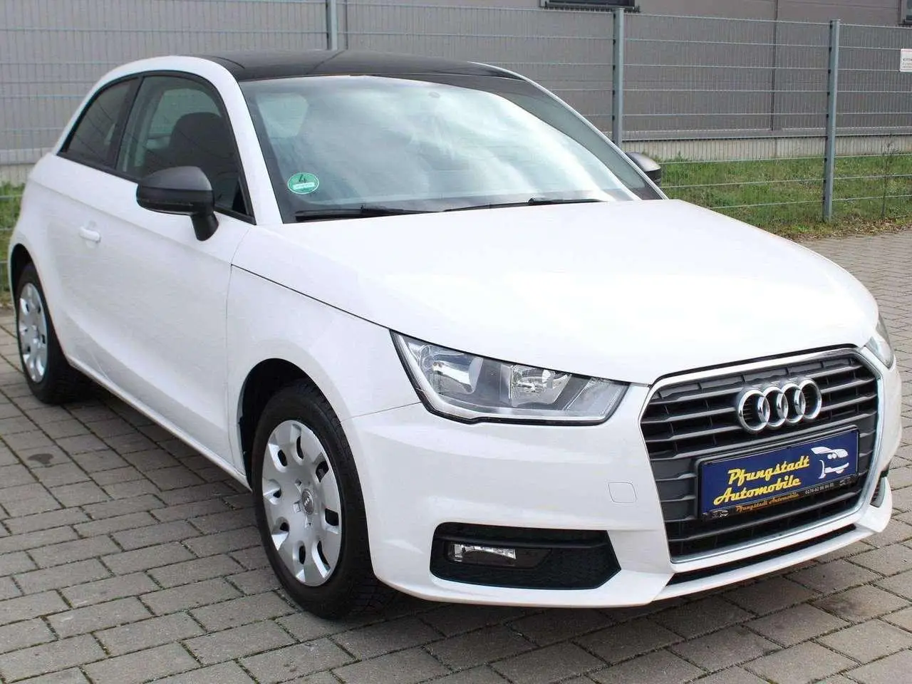 Photo 1 : Audi A1 2015 Petrol