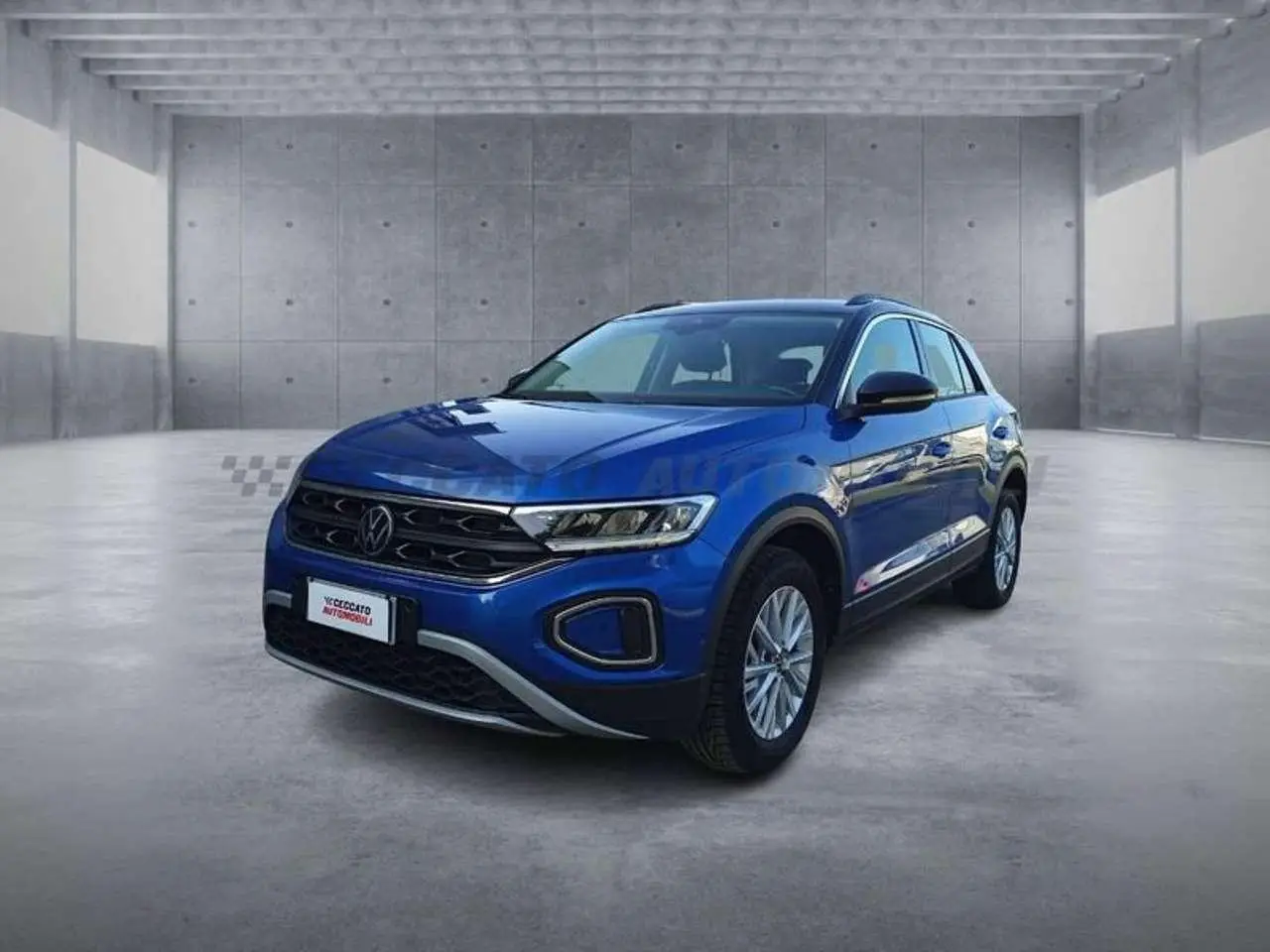 Photo 1 : Volkswagen T-roc 2022 Essence