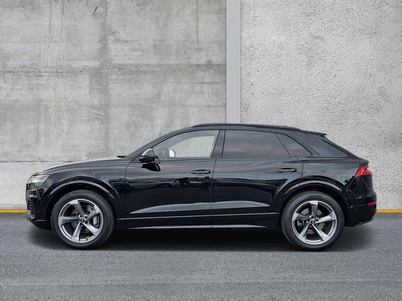 Photo 1 : Audi Q8 2020 Diesel