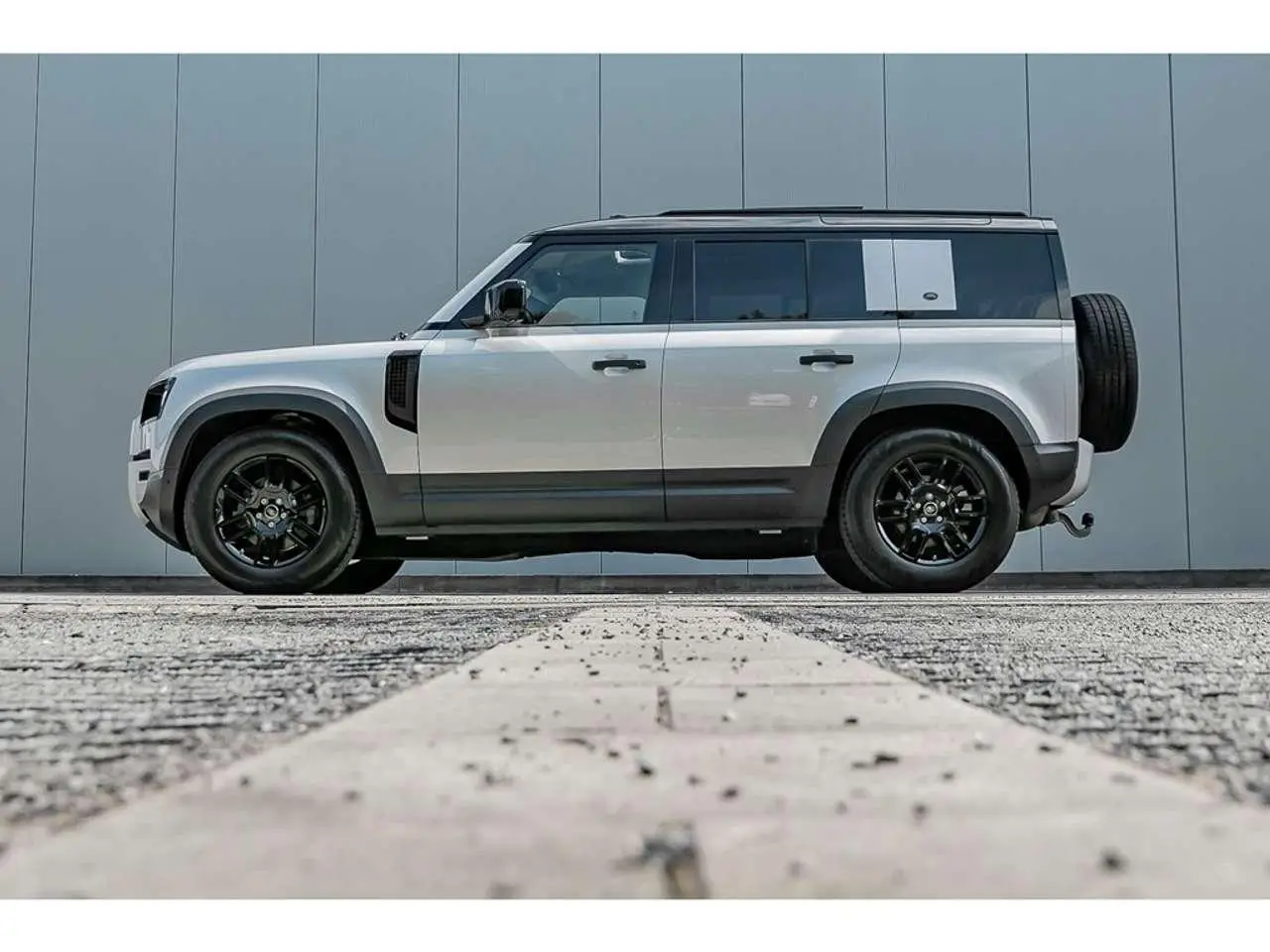 Photo 1 : Land Rover Defender 2021 Diesel