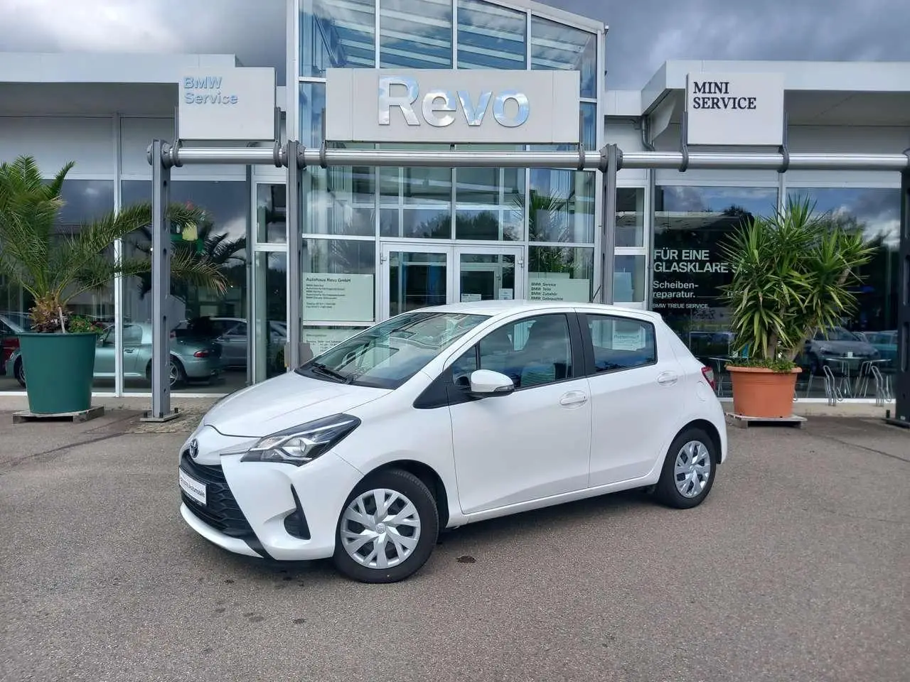 Photo 1 : Toyota Yaris 2020 Petrol