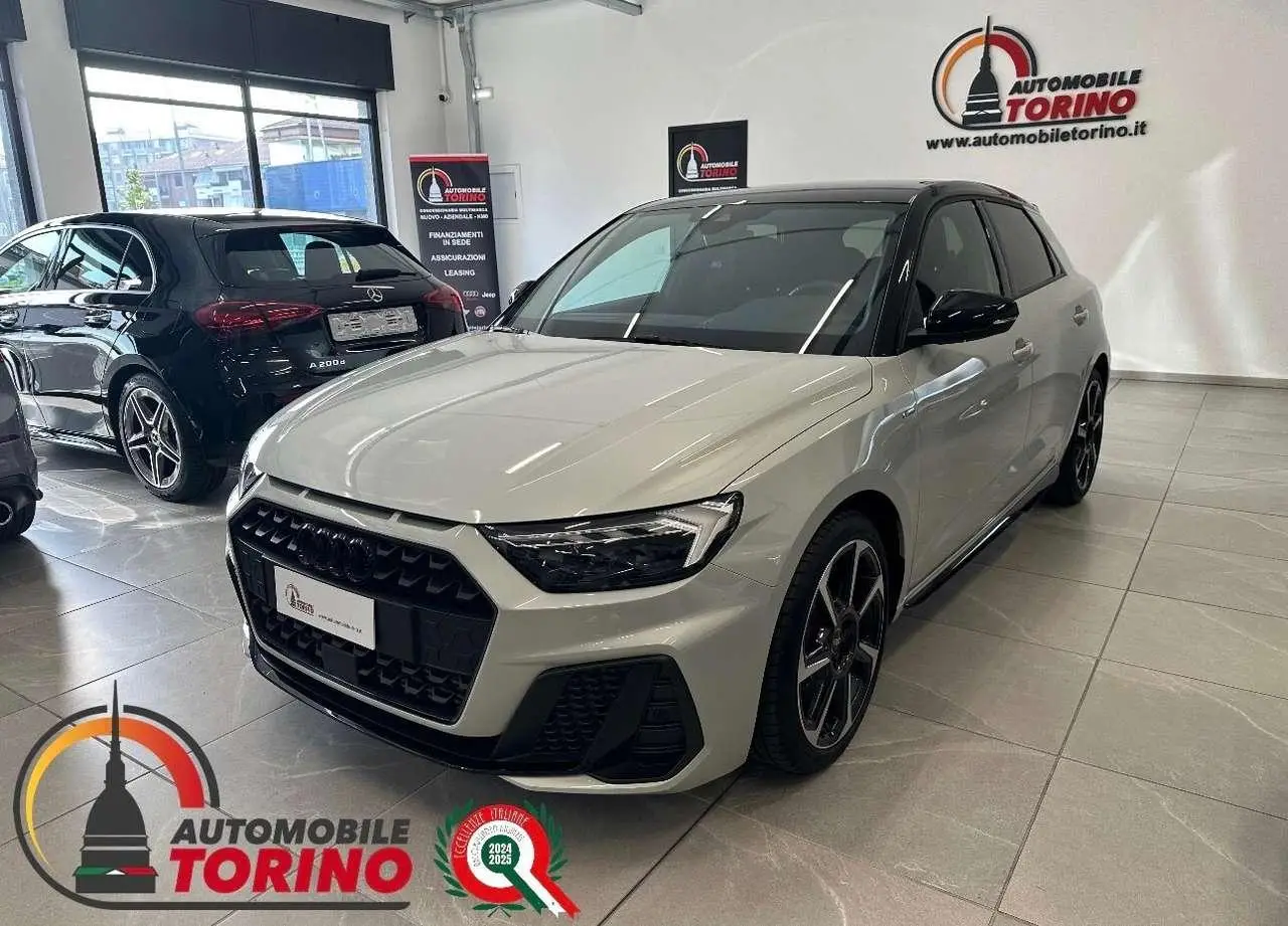 Photo 1 : Audi A1 2024 Petrol