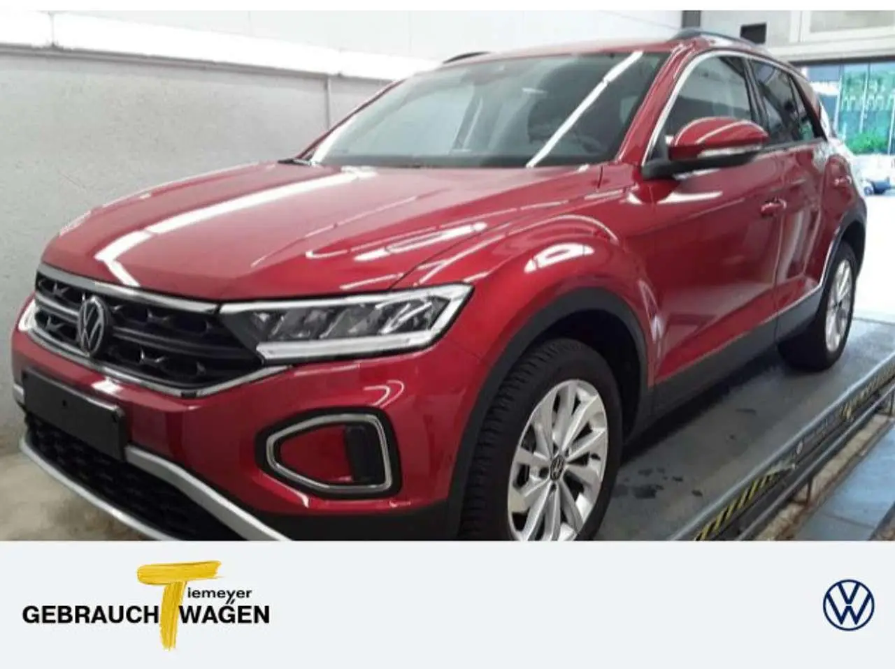 Photo 1 : Volkswagen T-roc 2023 Essence