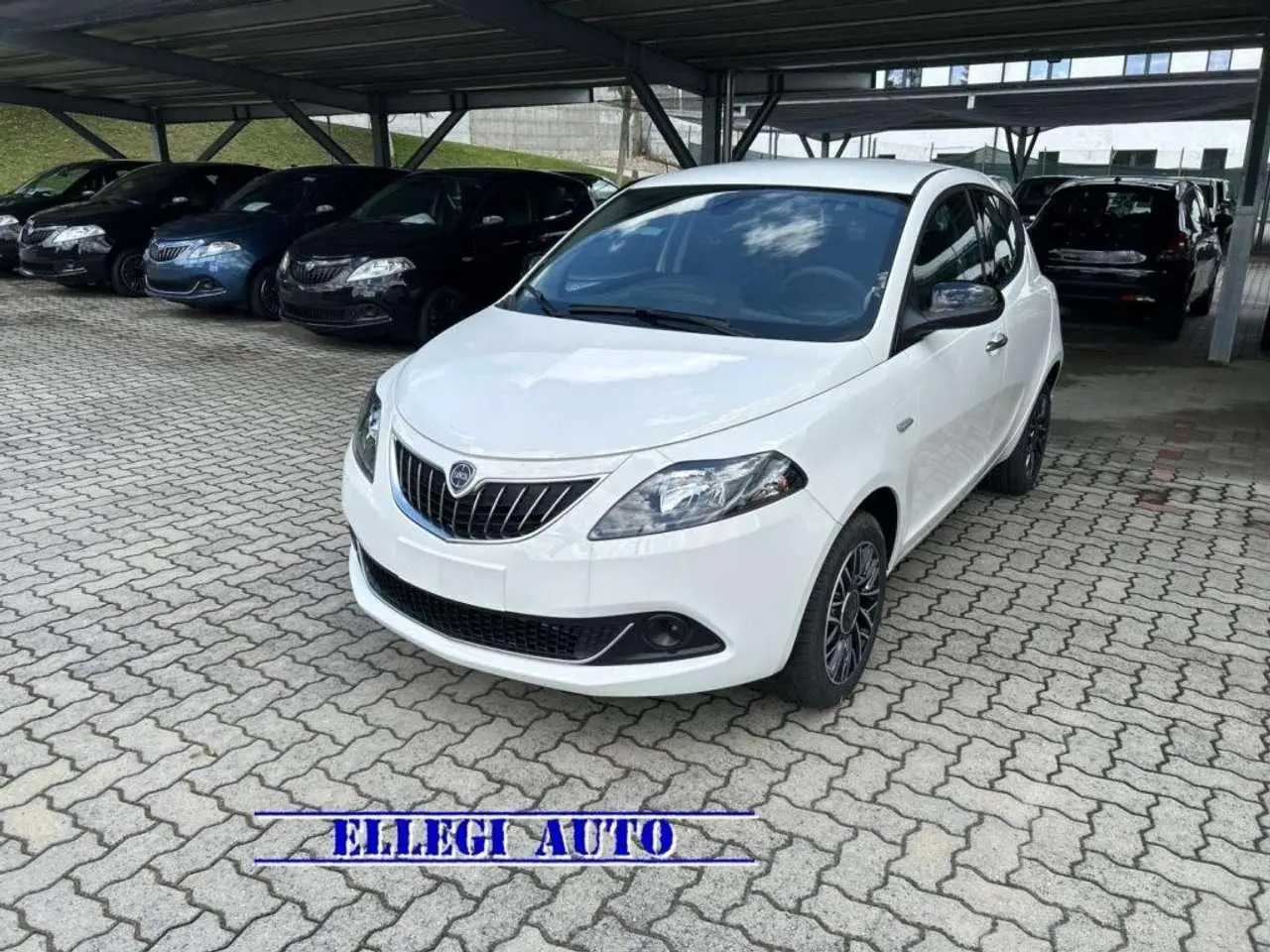 Photo 1 : Lancia Ypsilon 2024 Hybrid