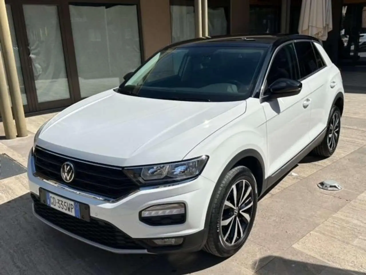 Photo 1 : Volkswagen T-roc 2021 Essence