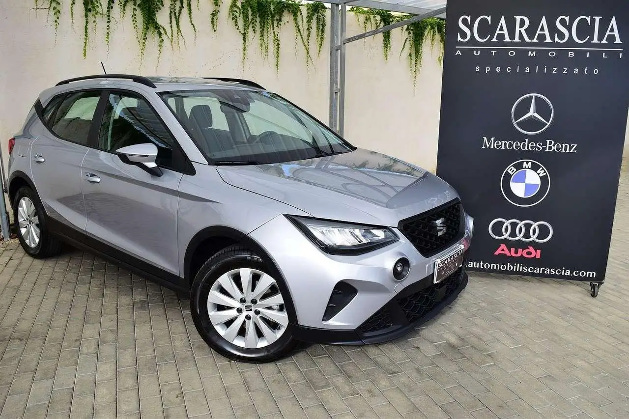 Photo 1 : Seat Arona 2022 Petrol