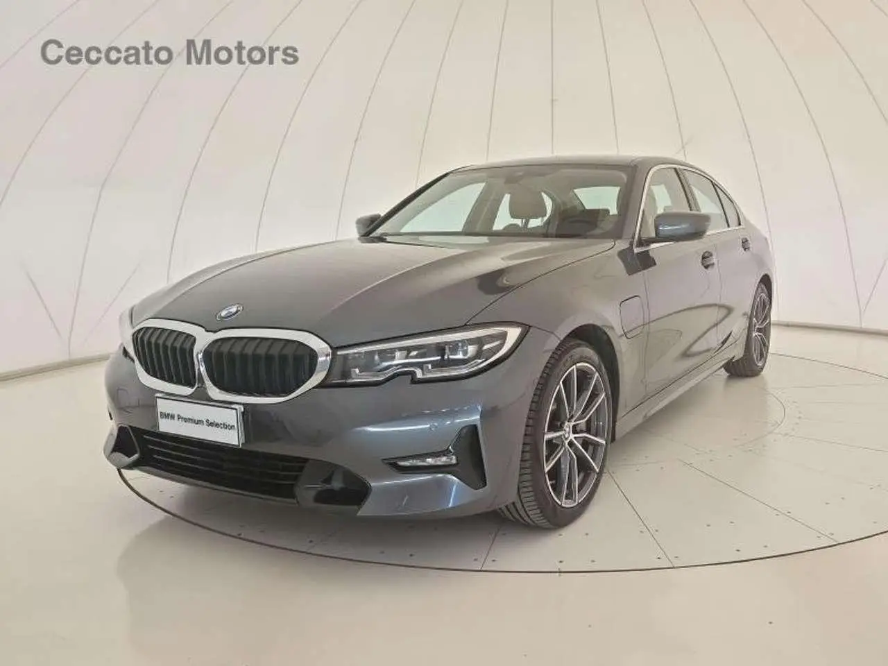 Photo 1 : Bmw Serie 3 2019 Hybride