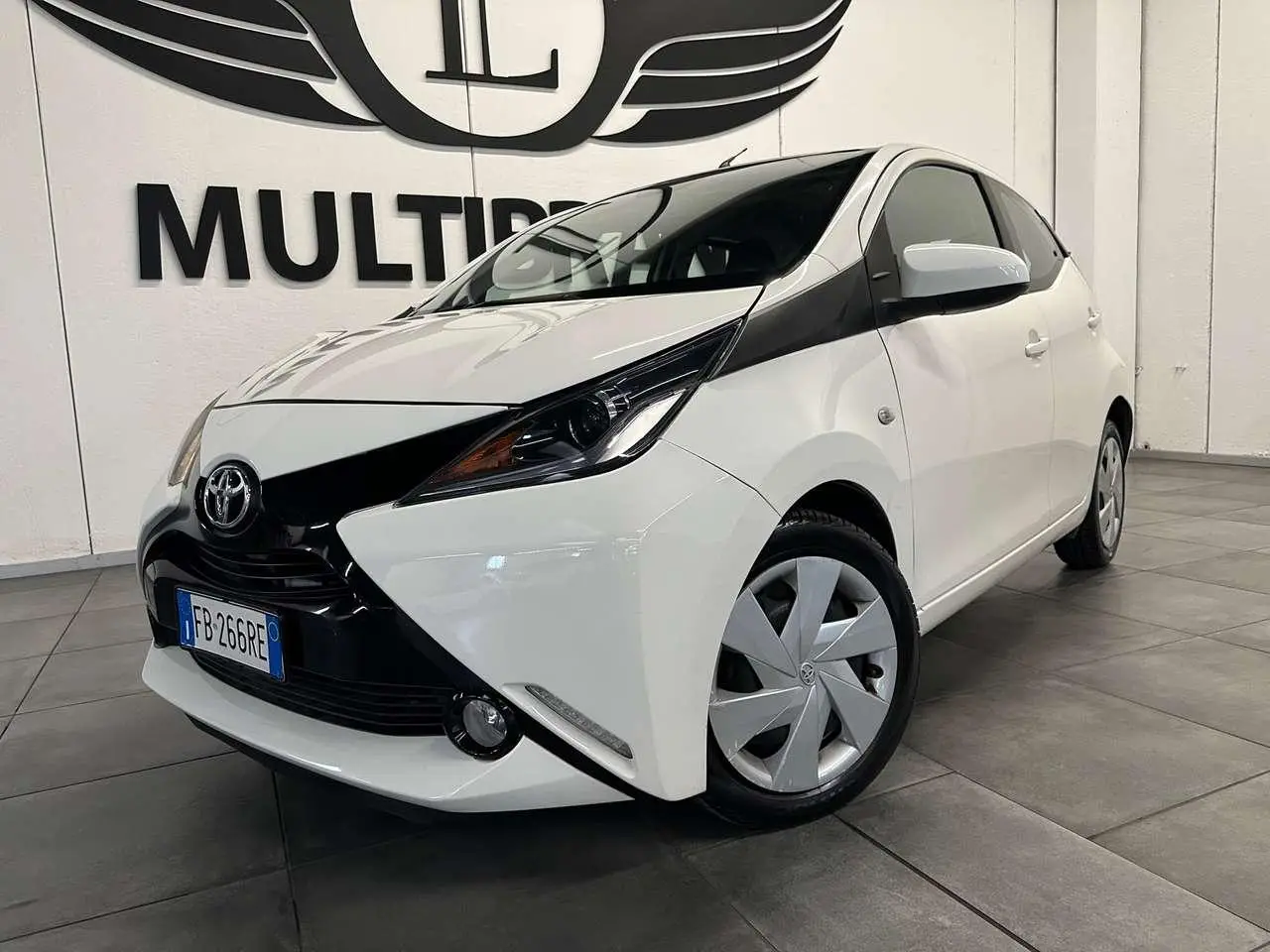 Photo 1 : Toyota Aygo X 2016 Diesel