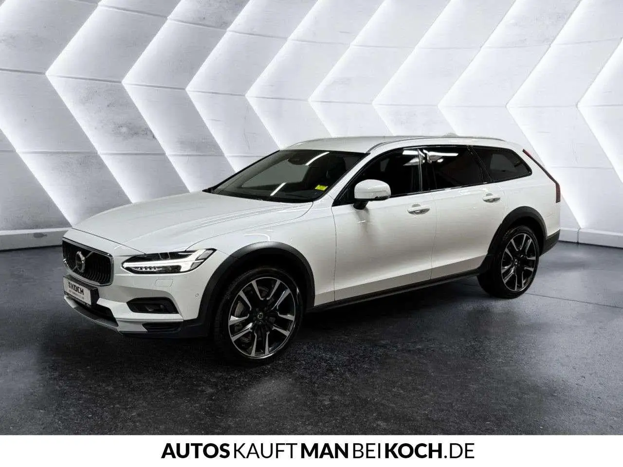 Photo 1 : Volvo V90 2024 Petrol