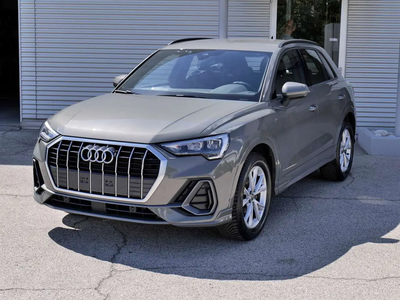 Photo 1 : Audi Q3 2023 Diesel