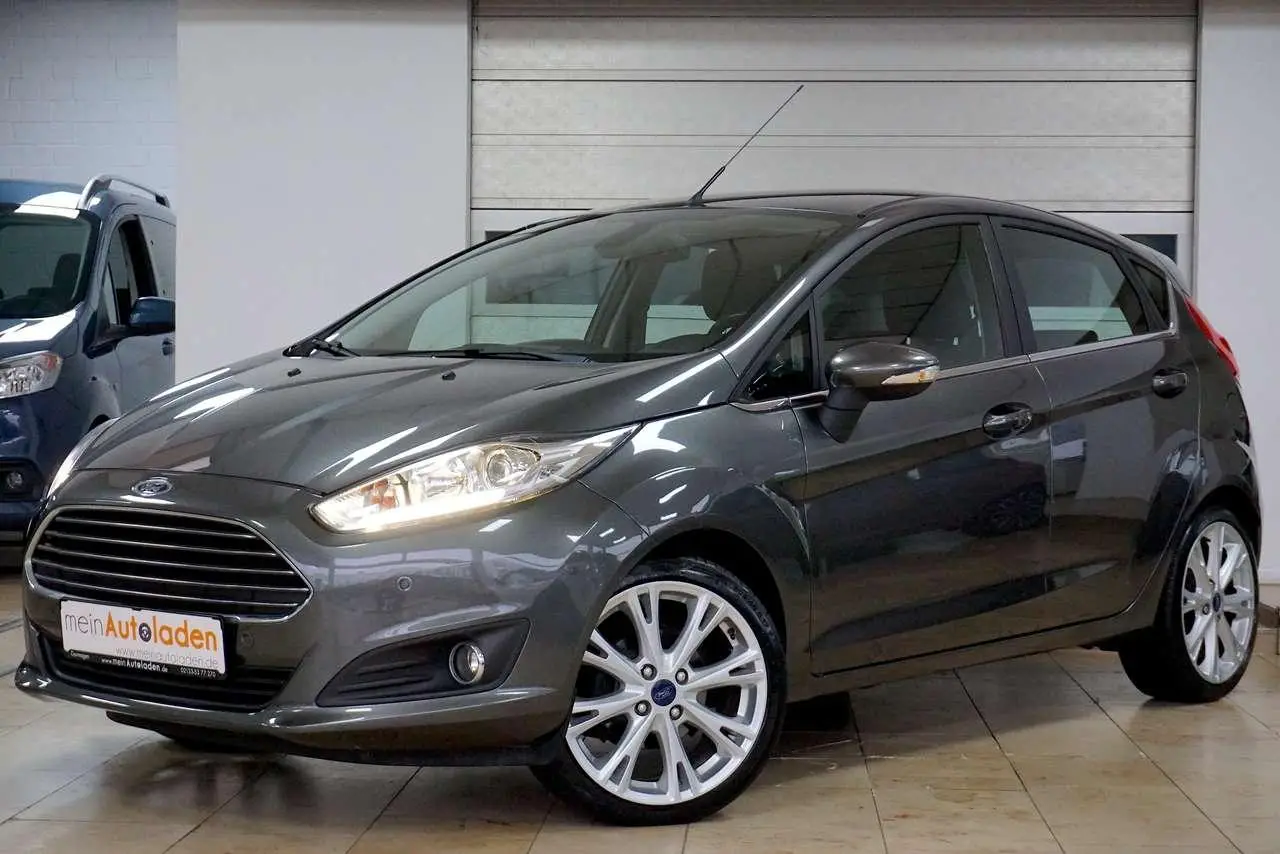 Photo 1 : Ford Fiesta 2016 Petrol